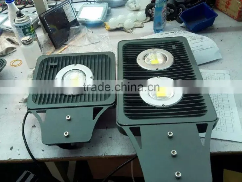 ENEC certified LED street light, Installation on pole or bracket, 30W, 3320lm, 1-10V dimming