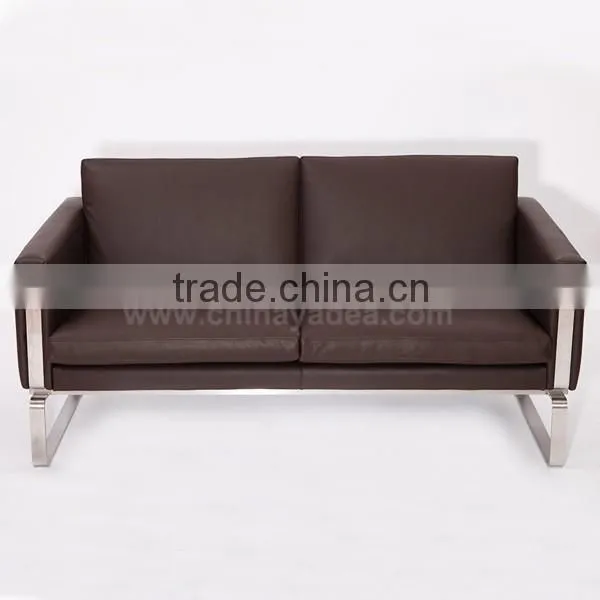 Wagner furniture white/black/brown leather CH102 Loveseat