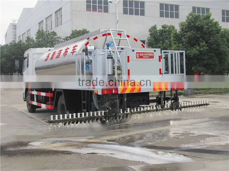 SINOTRUK 6x4 12000liters bitumen sprayer truck