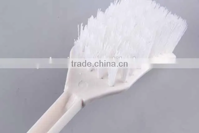 Curved Plastic Cleaning Brush