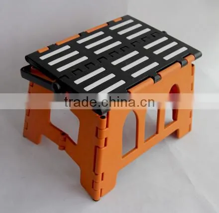 plastic foldable stool with handle