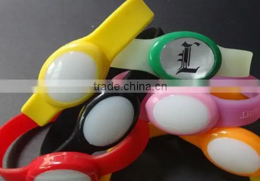 New design LED glowing silicone magnetic bracelet