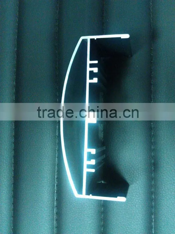 Different Shape and Size Wood Grain Aluminium profile For Windows and Doors