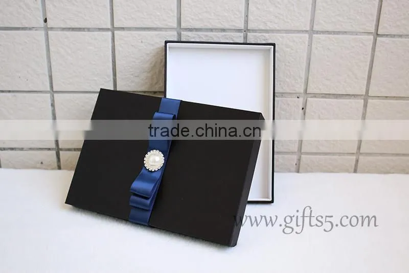 Customized paper wedding invitation box for packing