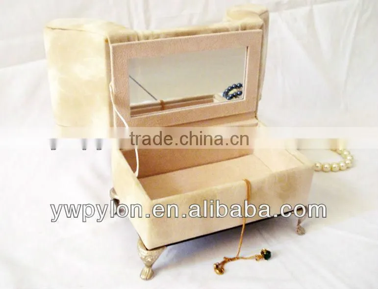 Leopard pu leather gift box with heart shape