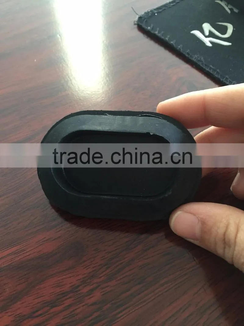 thread screws dust cover