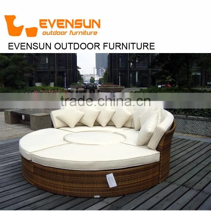 Outdoor sunbed Resin Rattan Outdoor Daybed with Canopy