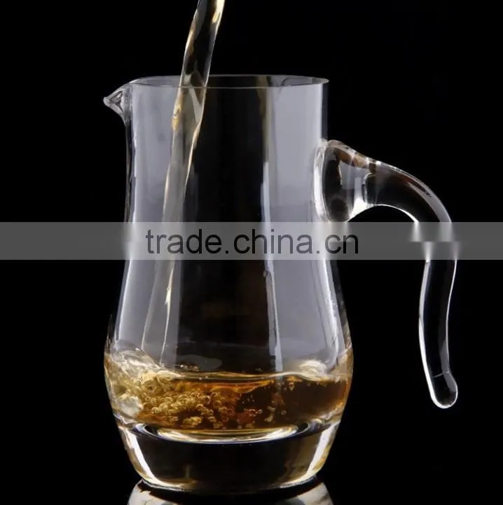Shanghai new world vintage glass wine pot