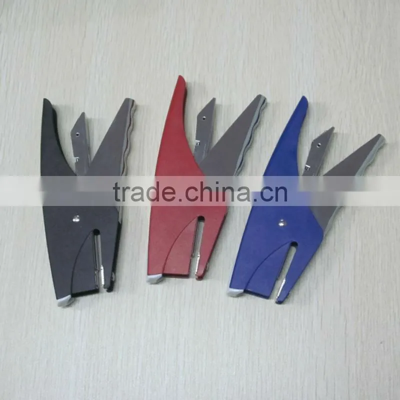 2015 new designer handheld metal easy use stapler