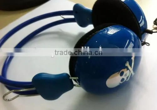 New fashion style stereo headphones with cheap price