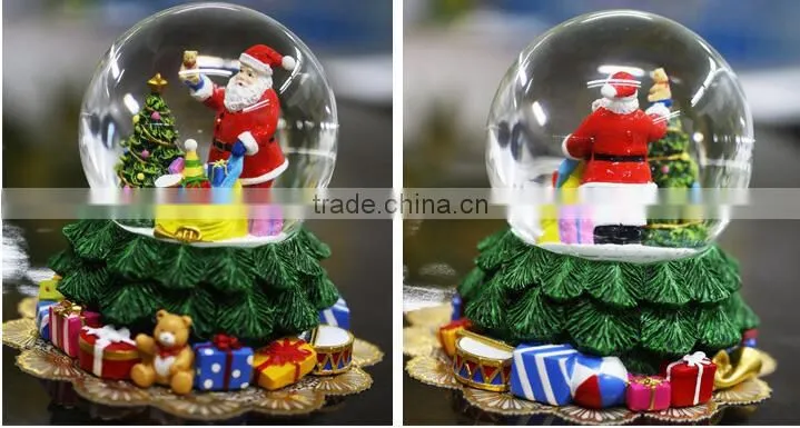 Polyresin Christmas snow globe Gifts snow globe Gifts Wholesale