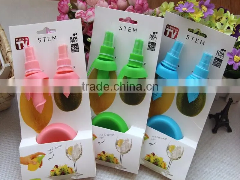 china new design orange squeezer with mini manual spray lemon jucier for fruit juice