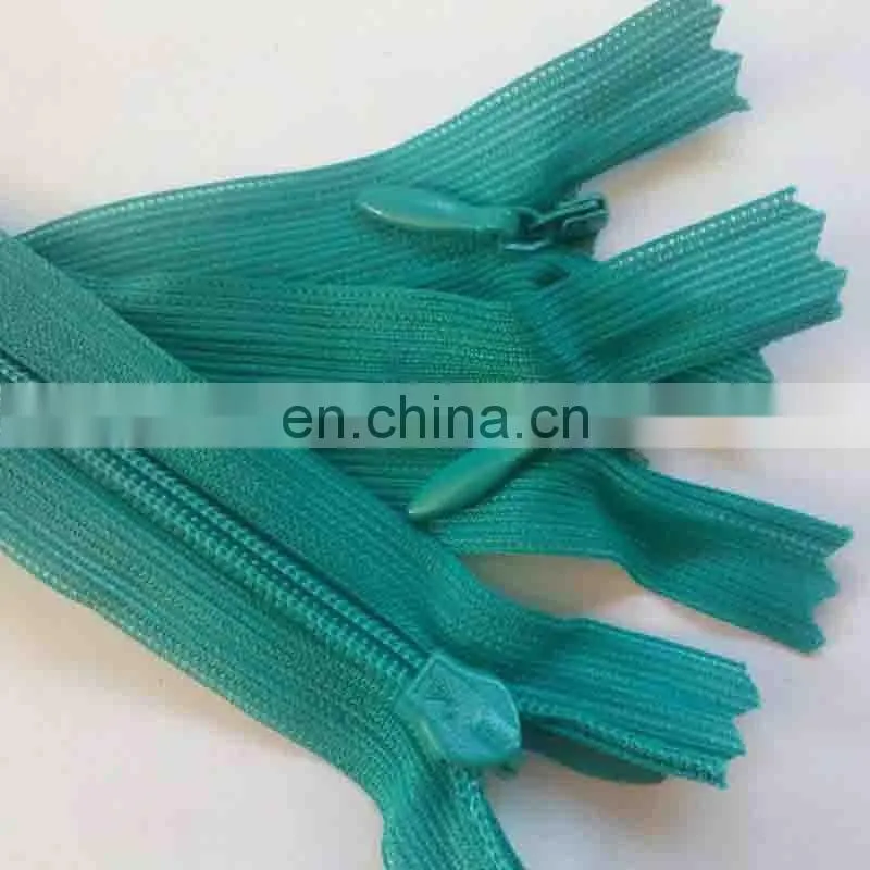 Long chain invisible zipper resin zipper rolls factory for garment production