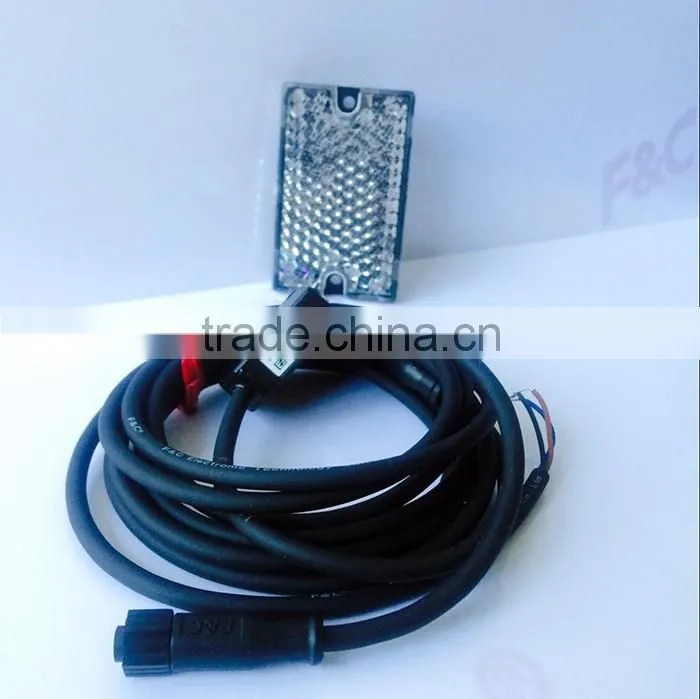 small size NPN NO NC diffuse photoelectric sensor with quick M8 connector