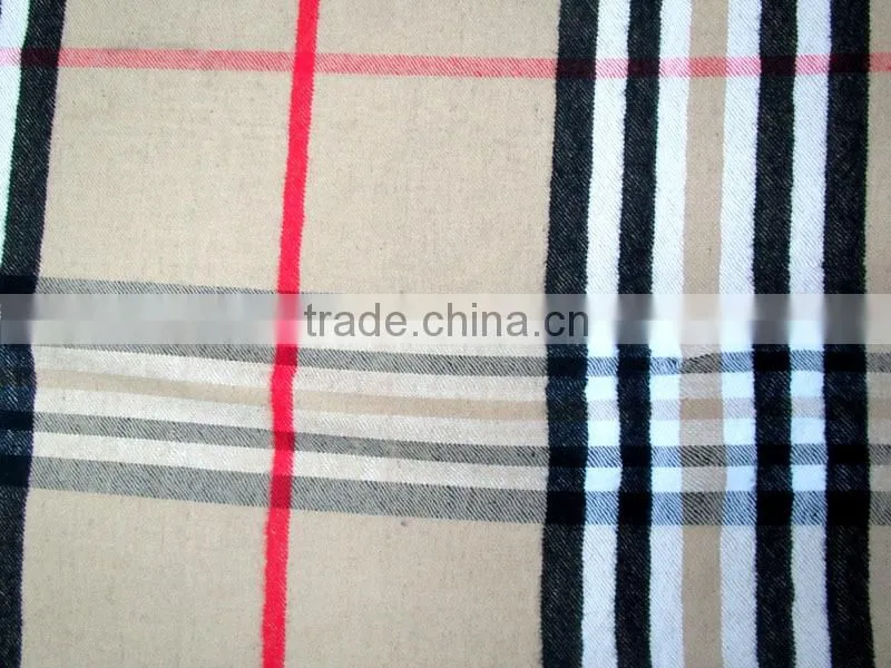 2014 hotsale 100% polyester classical checked tassel scarf