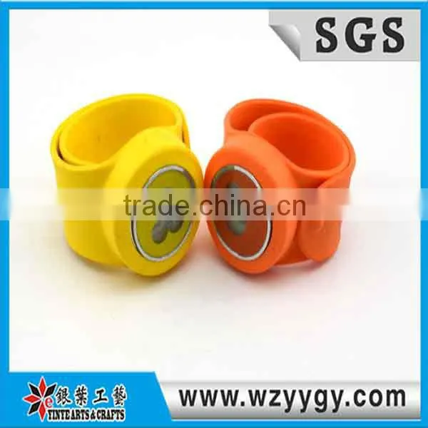 Fashion slap silicone watch with custom logo for promotional gifts