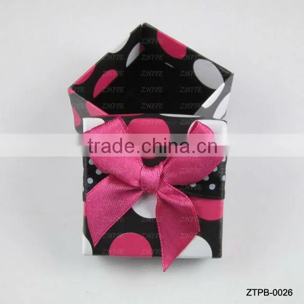 Hot Selling Red Bowknot Square Packing Box Wholesale ZTPB-0024