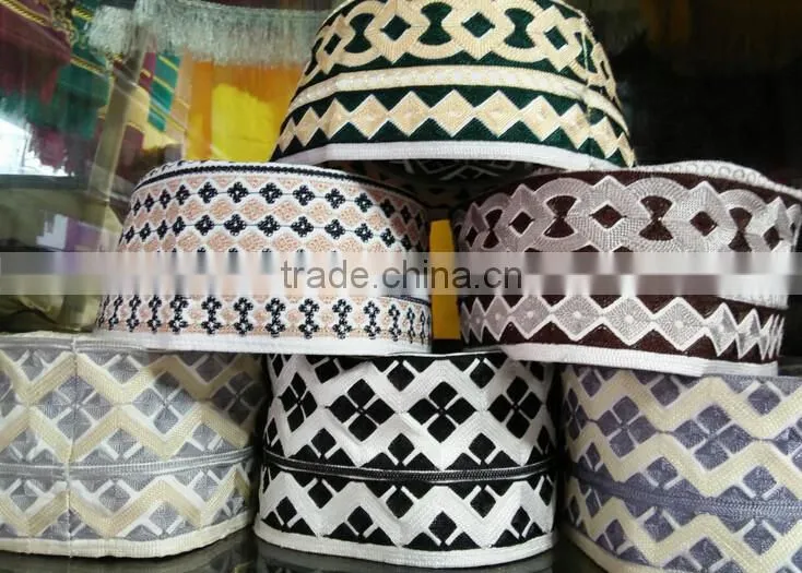 2016 new design stock lot embroidered omani cap