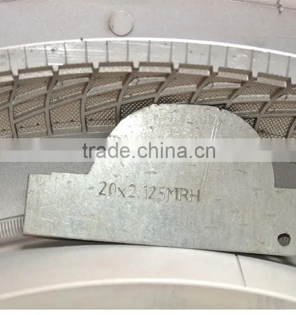 Bicycle tire molding machine