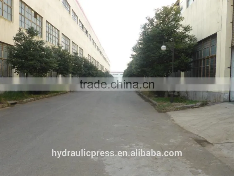 2015 High Quality Powder Compacting Machine