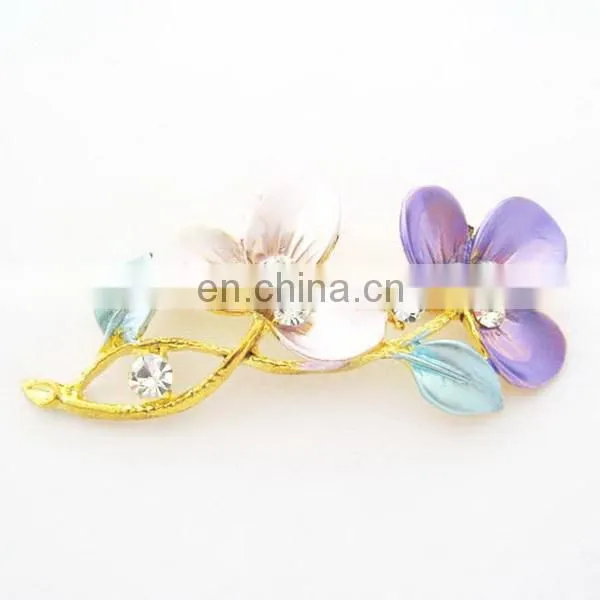 Ally express fashion jewelry party accessory personalized diamond three flowers and crystal rhinestone brooch