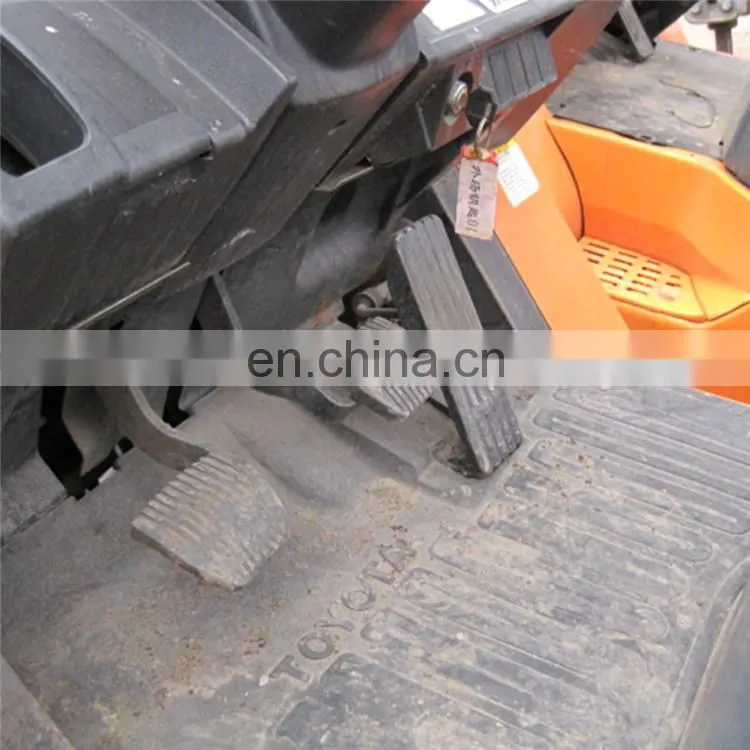 Used Toyota 7FDU25 forklift , 2.5ton forklift in Shanghai China