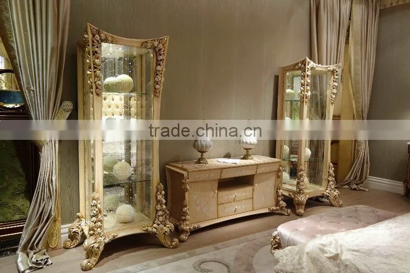 Italian Luxury Bedroom Furniture Set High Back Bed With Hand Carving