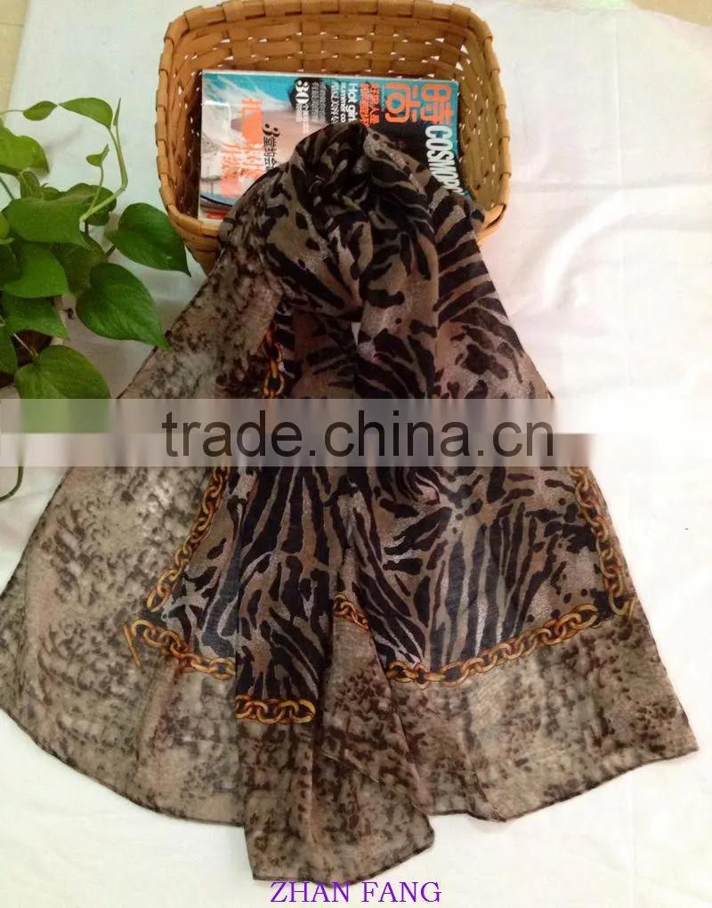 2015 new design printed polyester scarf shawl of animal pattern