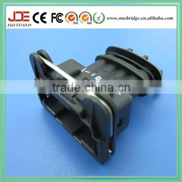 282191-1 3 way AMP sealed auto sensor female electrical connector
