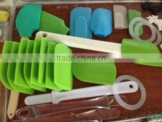2017 Hot selling kitchen utensil sets ware Large Silicone Shovel & Spatula from waker BSCI and Sedex factory