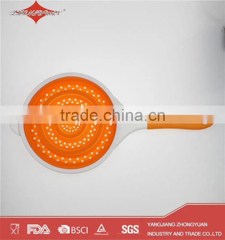 Easy use food grade retractable silicone strainer collapsiple colander with plastic handle