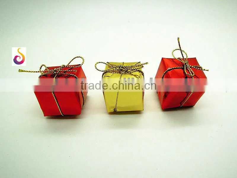 Pom pom flower decoration christmas tree