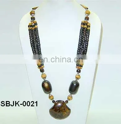 Glass Bead Costume Necklace