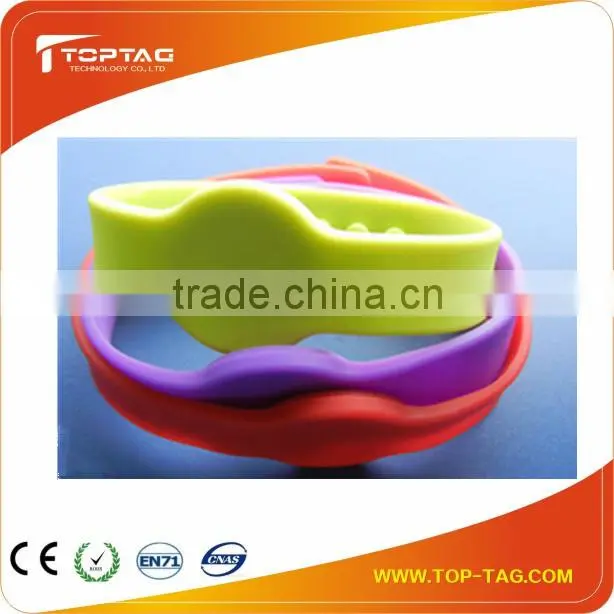 Logo printed ntag203 waterproof Silicone RFID smart Wristband
