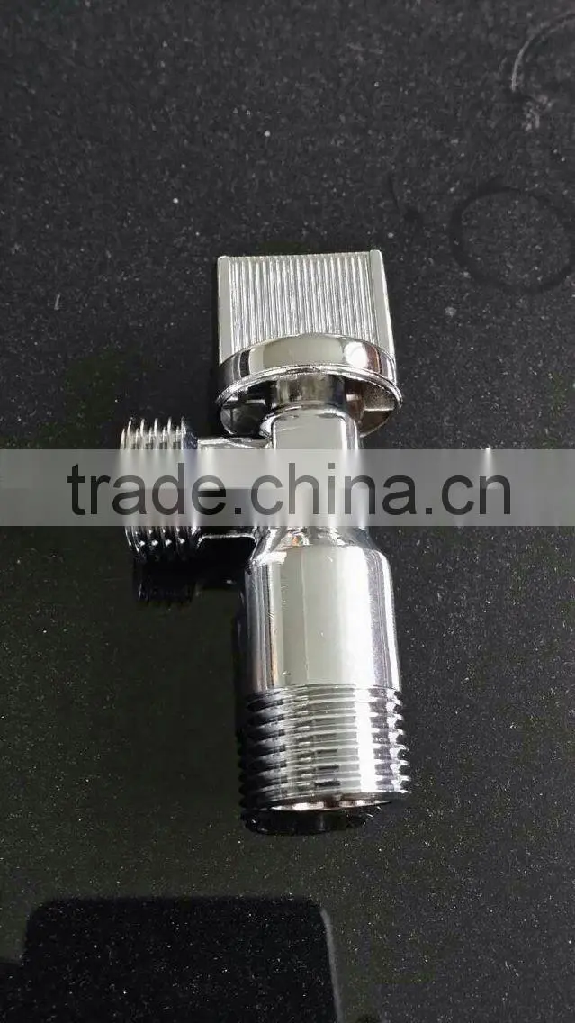 25030 Angle vavle with cap