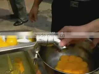 ZENYER 3000pcs/h stainless egg breaker machine