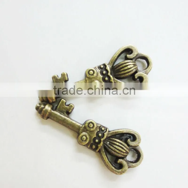New Design Fashion Key Shape Pendant Charms
