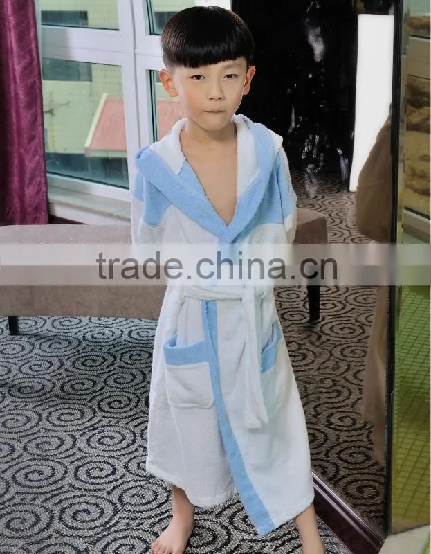 wholesale 100 cotton white and blue kids bathrobe with hooded