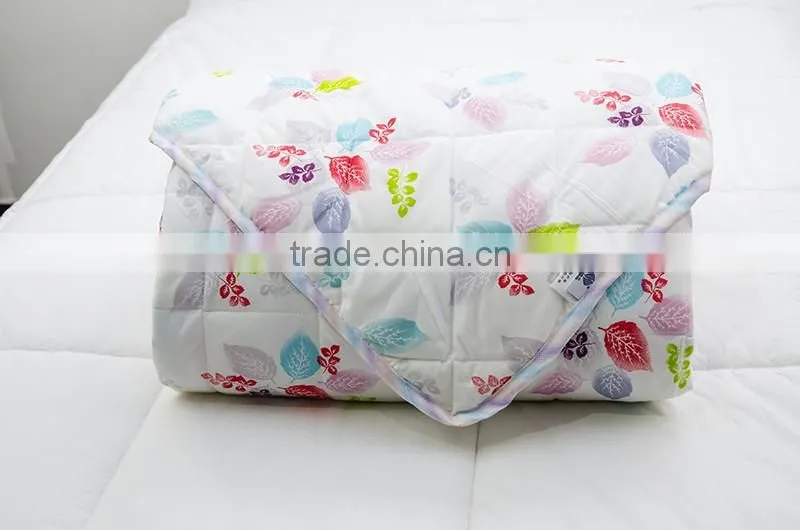 Factory wholesale microfiber filling summer quilt ,comfortable comforter