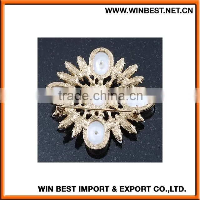 China new design popular cheap brooches and pins, brooches and hijab pins,wholesale rhinestone brooch