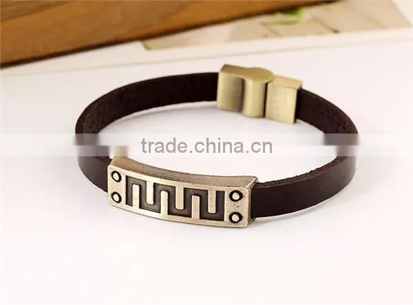 Genuine leathe bracelet Geometrical line debossed mens leather bracelet