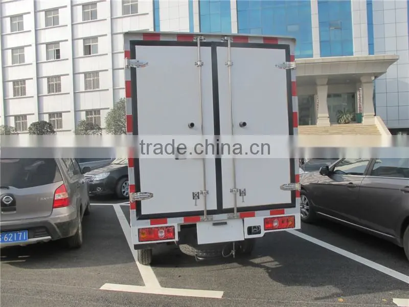 2ton gasoline small refrigerated van