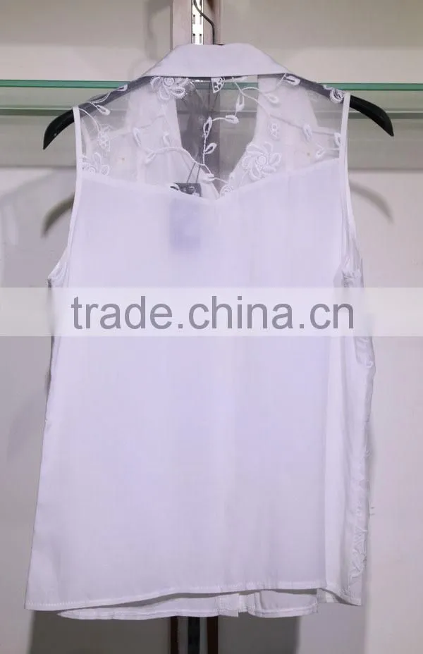 Women's sleeveless rayon blouse with lace flower rattan and flaps white