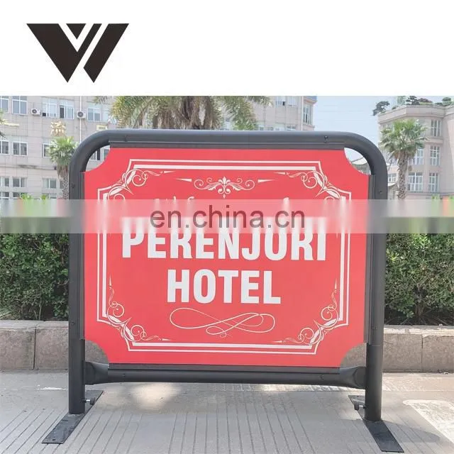 2m square tube Slik-printing logo outdoor cafe barriers with wooden panel