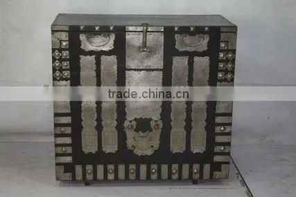 Chinese antique korea trunk