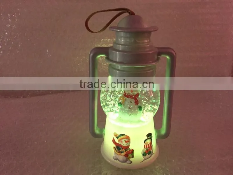 2015 Resin Snow Man Latern Design Led Handmade Christmas Snow Globe by China Supplier