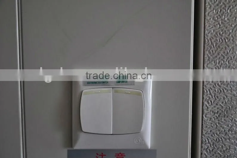 Glass door cold room for food and beverage display