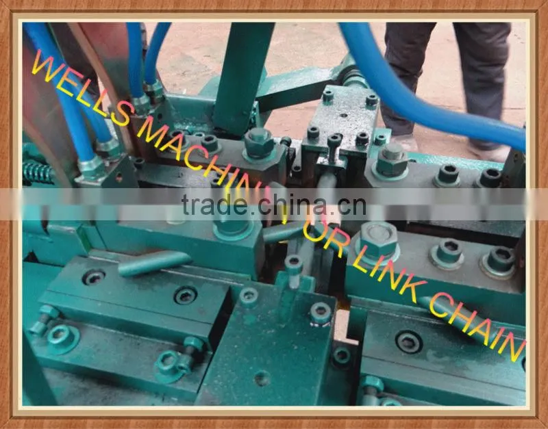 Automatic Machine making Chain