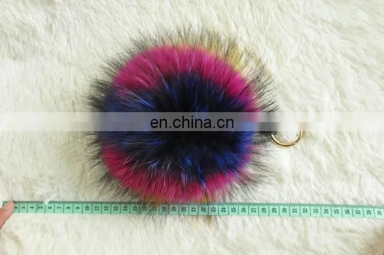 Top grade factory wholesale colorful fluffy real raccoon fur pom poms ball