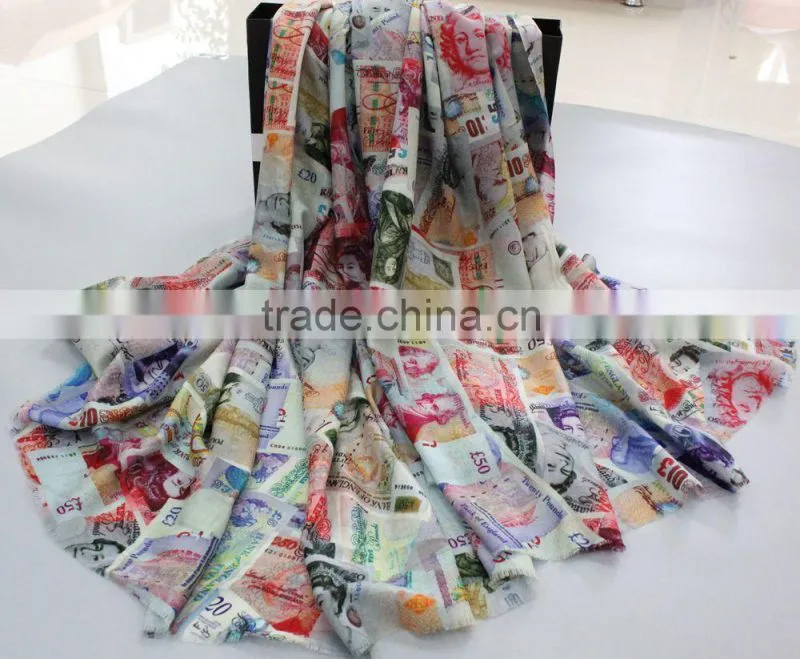 High quality wool scarf with soft handfeel